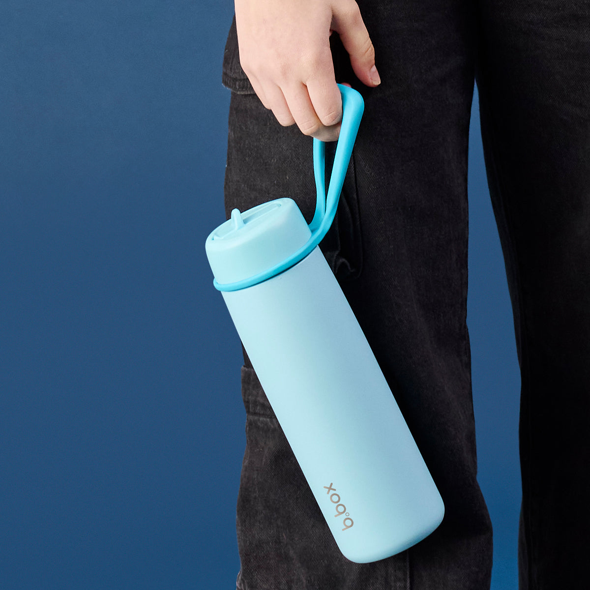 690ml insulated flip top bottle