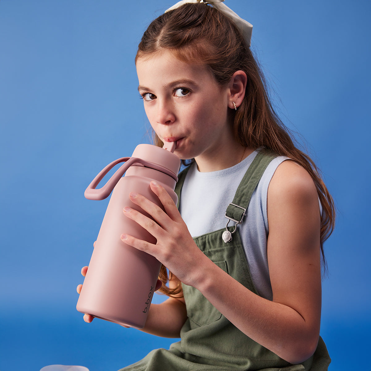 botella térmica con boquilla plegable y asa 1 litro – berry smoothie